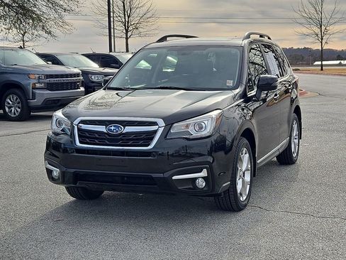 Used 2018 Subaru Forester 2.5i Touring w/ Popular Package #3B image 2