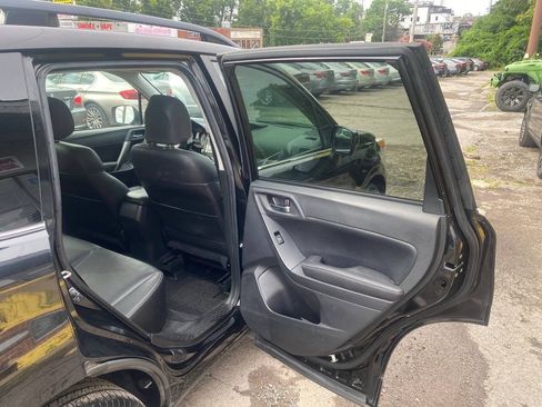 Used 2015 Subaru Forester 2.5i Limited AWD/4WD image 14