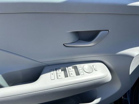 Used 2024 Hyundai Kona SEL FWD image 17