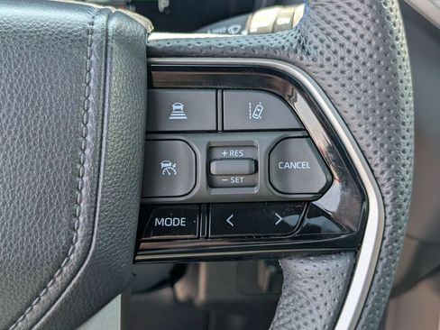 Used 2026 Toyota Sequoia Platinum AWD/4WD image 19