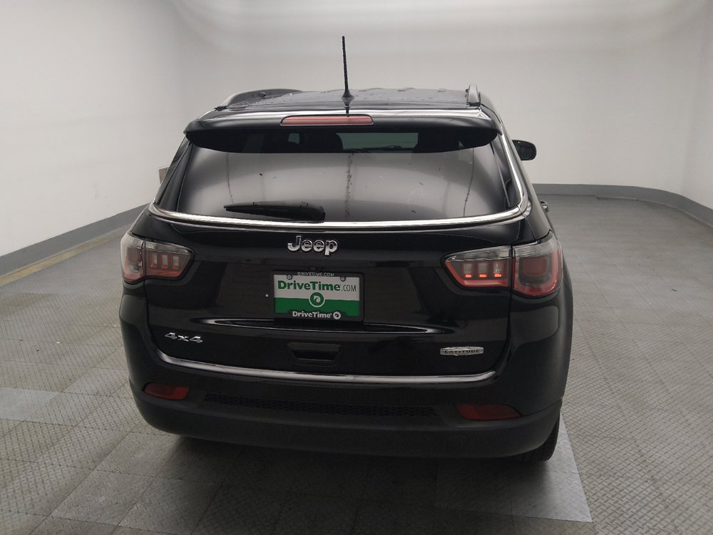 Used 2017 Jeep Compass Latitude w/ Cold Weather Group AWD/4WD image 7