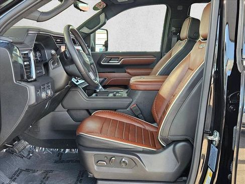 Used 2025 GMC Sierra 2500 Denali Ultimate AWD/4WD image 17