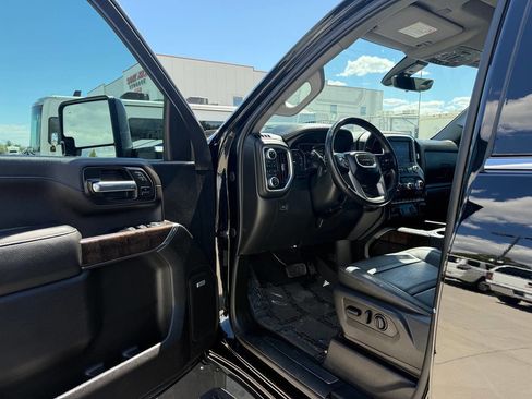 Used 2022 GMC Sierra 3500 Denali w/ Denali Ultimate Package AWD/4WD image 22
