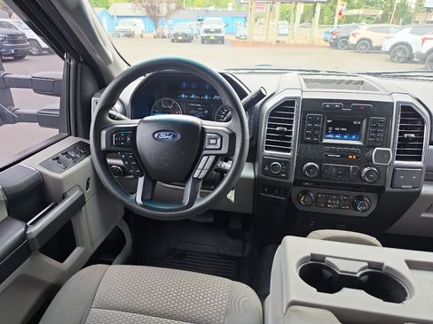 Used 2017 Ford F350 XLT AWD/4WD image 19
