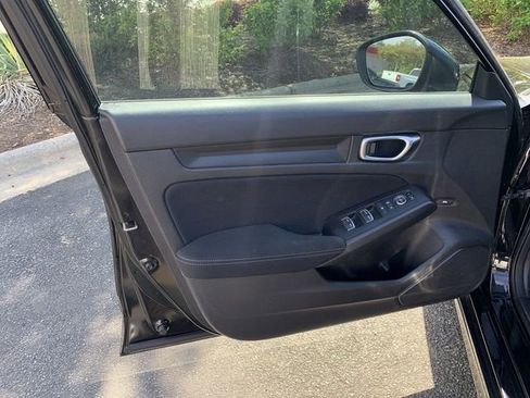 Used 2023 Honda Civic Sport image 17