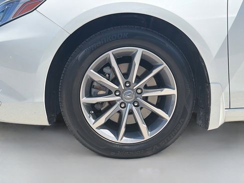 Used 2018 Acura TLX w/ Technology Package FWD image 41