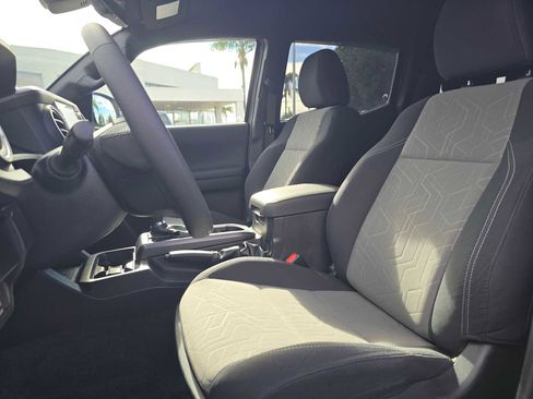 Certified 2022 Toyota Tacoma TRD Off-Road image 21