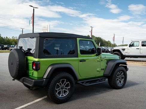 Used 2025 Jeep Wrangler Sport AWD/4WD image 10