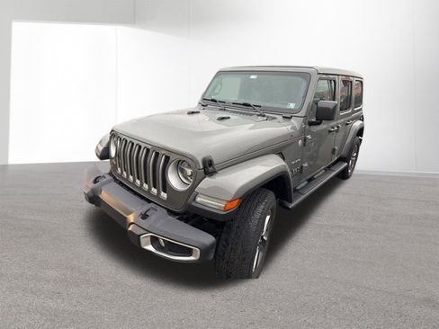 Used 2022 Jeep Wrangler Unlimited Sahara w/ LED Lighting Group AWD/4WD image 28