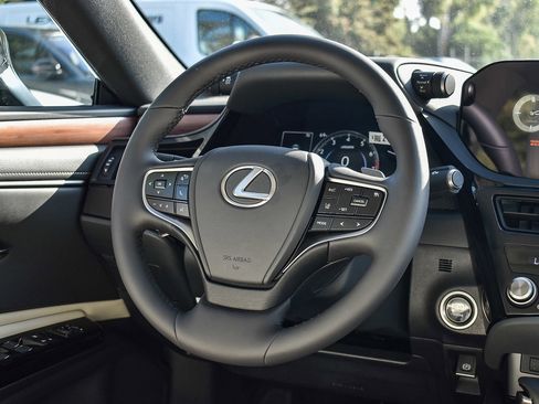 New 2025 Lexus ES 350 w/ Premium Package image 14