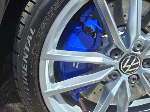 Used 2024 Volkswagen Golf R AWD/4WD image 11