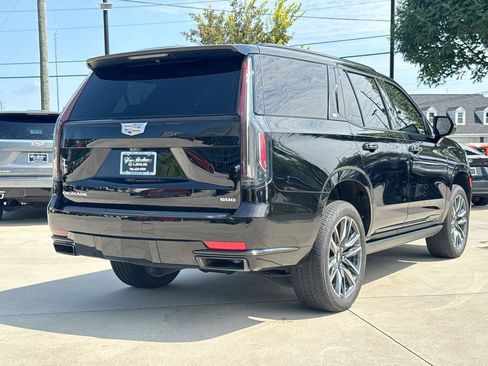 Used 2021 Cadillac Escalade Sport Platinum RWD image 8