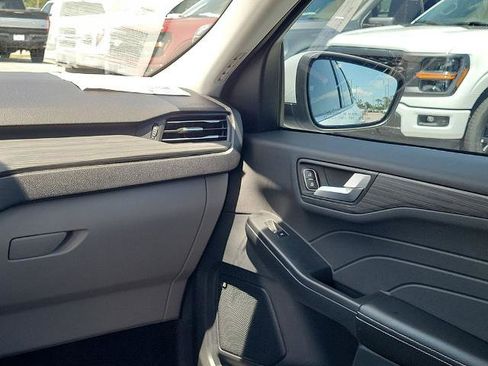 Certified 2025 Ford Escape SE w/ PHEV Premium Package FWD image 15