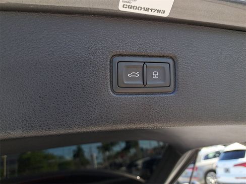 Used 2022 Audi Q7 3.0T Premium Plus w/ Premium Plus Package image 33