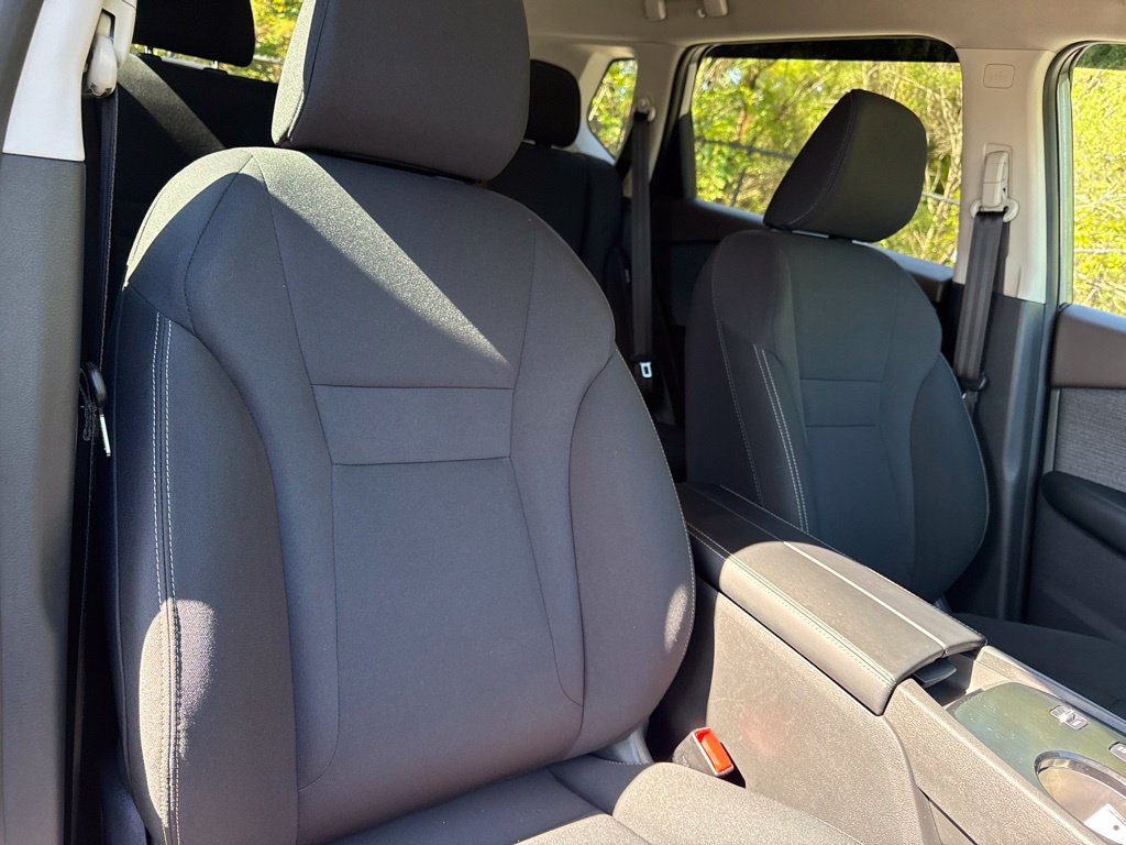 Used 2023 Nissan Rogue S FWD image 34