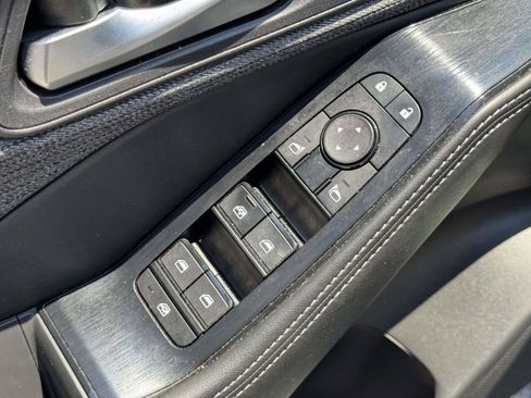 Used 2023 Nissan Rogue SV AWD/4WD image 15