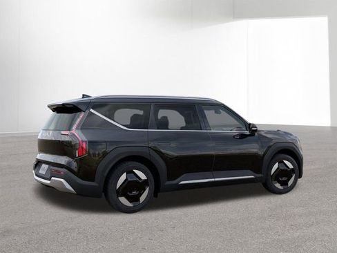 New 2026 Kia EV9 Wind image 6