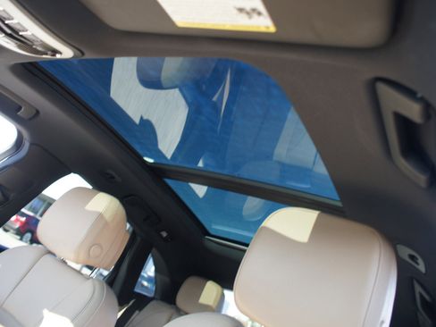 Used 2021 Porsche Macan S image 6