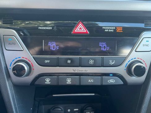 Used 2017 Hyundai Elantra Value Edition FWD image 31