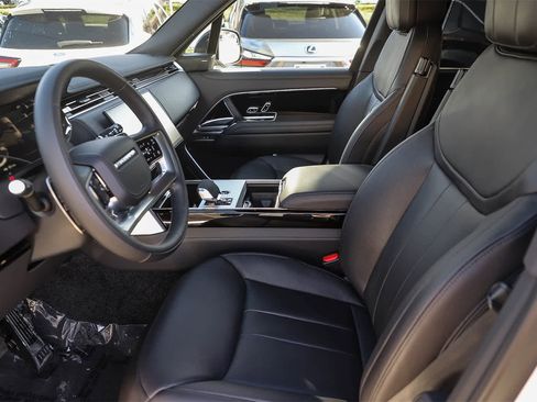 New 2026 Land Rover Range Rover Long Wheelbase SE image 17