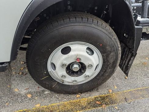 New 2025 Chevrolet Low Cab Forward image 9