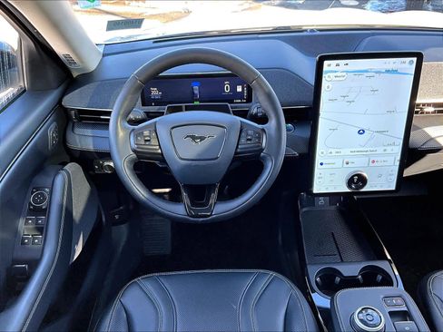 Used 2021 Ford Mustang Mach-E Premium image 17