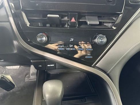 Used 2024 Toyota Camry SE image 23