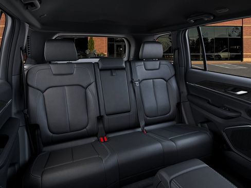New 2026 Jeep Grand Cherokee Limited AWD/4WD image 15