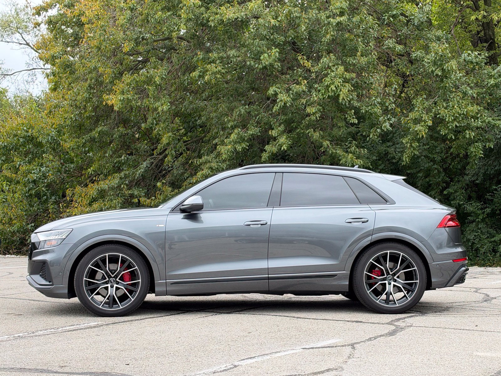 Used 2020 Audi Q8 Prestige w/ Prestige Package AWD/4WD image 2