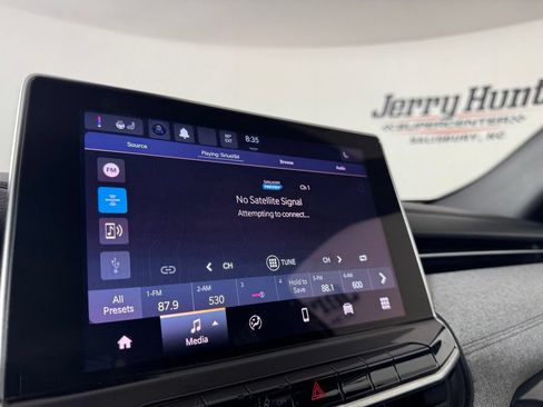 Used 2023 Jeep Compass Latitude AWD/4WD image 18