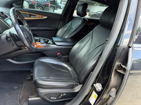 Used 2016 Lincoln MKX Reserve w/ Climate Package FWD image 12