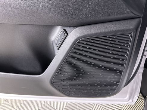 New 2026 Chevrolet Equinox LT w/ Convenience Package II image 59