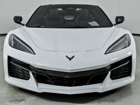 Used 2024 Chevrolet Corvette Z06 RWD image 4