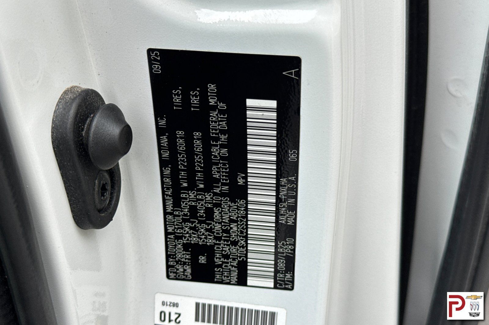 Used 2025 Toyota Sienna Platinum AWD/4WD image 37