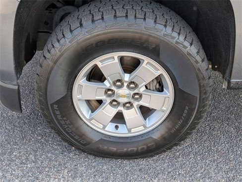 Used 2020 Chevrolet Colorado W/T w/ WT Convenience Package image 4