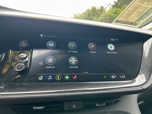 Used 2023 Buick Envision Essence image 26