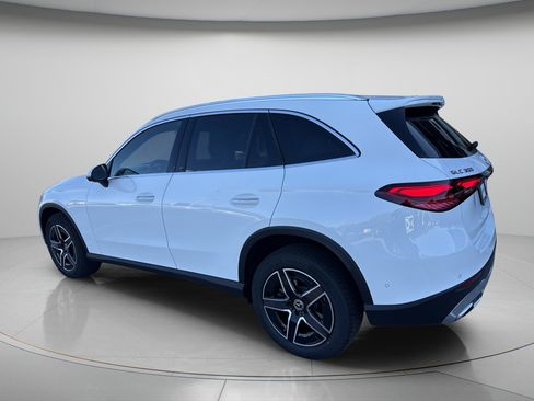 Certified 2026 Mercedes-Benz GLC 300 image 3