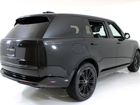 Used 2025 Land Rover Range Rover Long Wheelbase Autobiography AWD/4WD image 6