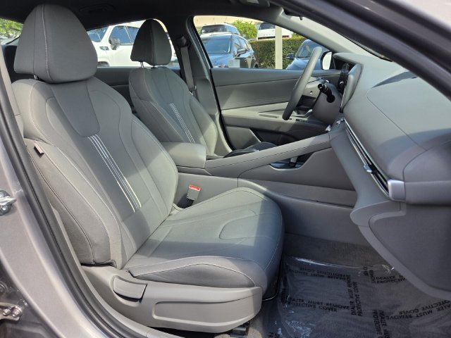 Used 2024 Hyundai Elantra SEL FWD image 16