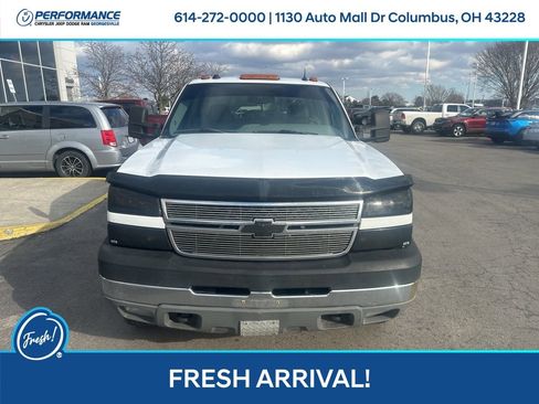 Used 2005 Chevrolet Silverado 3500 LT w/ Heavy-Duty Power Package image 10