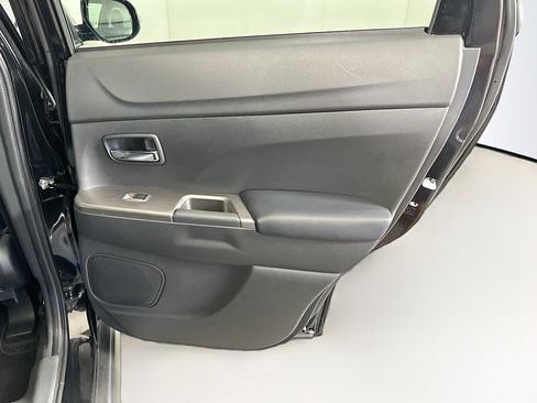 Used 2024 Mitsubishi Outlander Sport AWD image 28