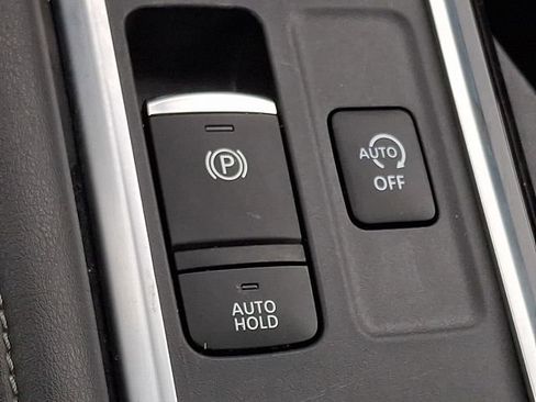 Used 2022 Nissan Pathfinder SV w/ SV Premium Package AWD/4WD image 25