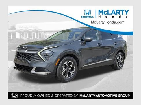 Used 2024 Kia Sportage LX FWD image 1