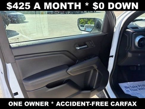Used 2023 Chevrolet Colorado LT w/ LT Convenience Package RWD image 12
