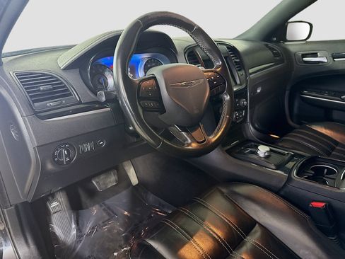 Used 2019 Chrysler 300 S RWD image 23