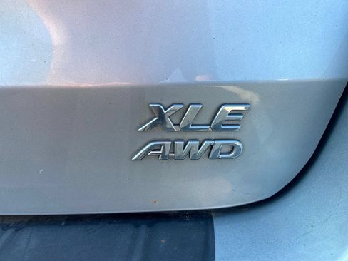 Used 2017 Toyota Sienna XLE AWD/4WD image 10