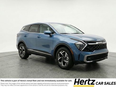 Used 2025 Kia Sportage LX image 1