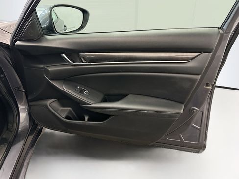 Used 2020 Honda Accord Sport image 32