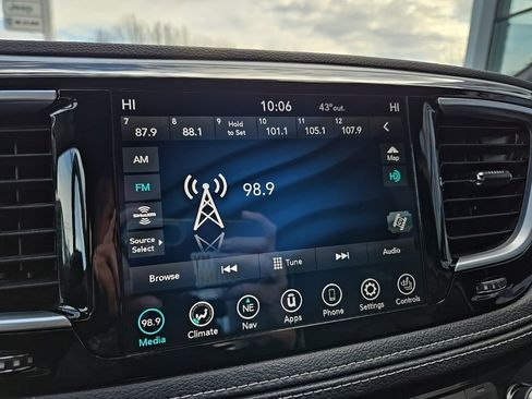 Used 2020 Chrysler Pacifica Limited w/ Advanced Safetytec Group image 53