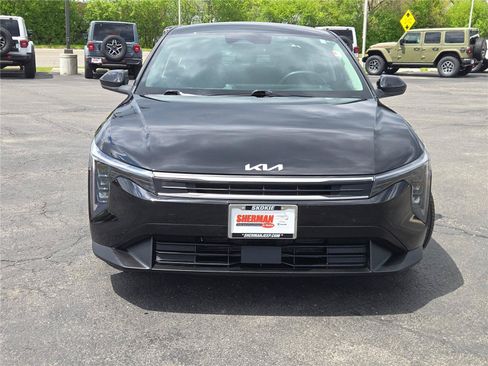 Used 2025 Kia K4 FWD image 4